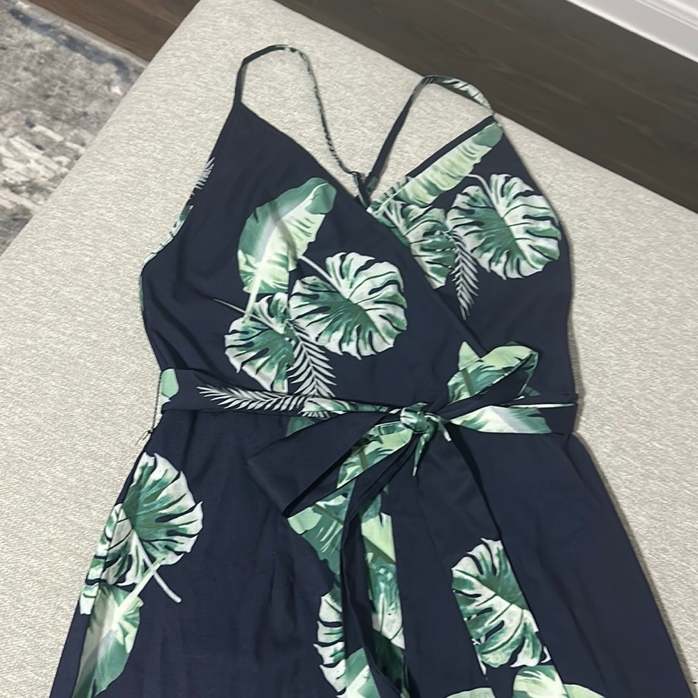 Shein Navy Blue Leaf Wide Leg Spaghetti Strap Belted Jumpsuit Size Medium